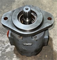 (X) PTO Hydraulic Pump