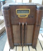 Vintage radio Farnsworth.