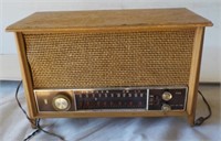 Vintage Zenith radio.