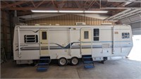 2001 SUNNYBROOK CAMPER 30' LONG WITH SLIDE OUT