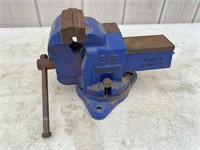Heavy Duty 4 inch bench  vise- made in England