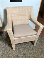 like NEW - plastic wicker chair