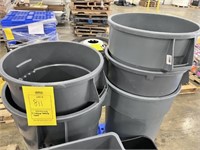 LARGE PLASTIC GARBAGE CANS