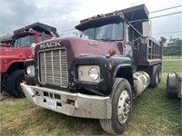 1987 Mack RD688ST Dump Truck