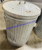 31 Gallon Metal Trash Can With Lid