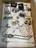 Costume jewelry, mainly earrings and some