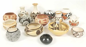 15 Pueblo ceramic pots incl. Blue Corn, Hopi,