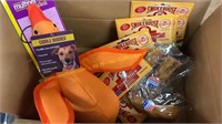 Smokehouse prime slice dog treats (8), dog toy