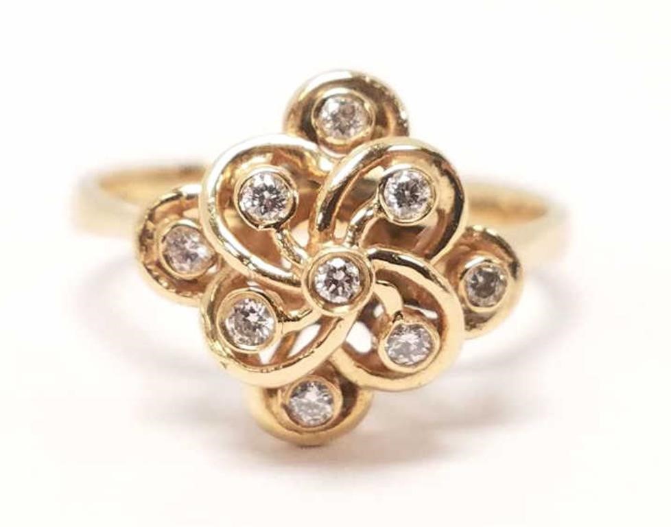 14K gold filigree ring set with 9 diamonds - 2.8