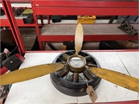 Airplane propeller clock