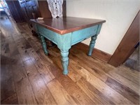 Broyhill End Table 28"L x 28"W x 23"H
