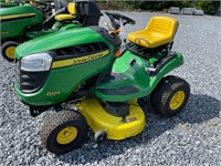 John Deere D105 42" Hydrostatic Riding Mower