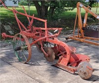 2 Bottom Mechanical Lift Plow on Steel