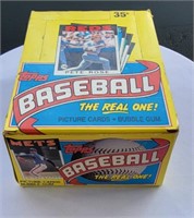 Box of 1986 Topps baseball cards