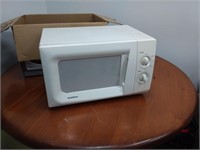 Microwave w/ Incorrect Box