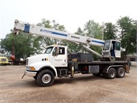 2000 Sterling w/Manitex 38100S 38 Ton T/A Crane 2F