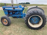 Ford 2000 tractor, PS, 3-pt hitch,exc rear rubber,