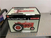 Ertl Farmall Super M, Precision Series 6, 1/16
