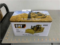 Diecast Masters Cat D9T track-type tractor, 1/50