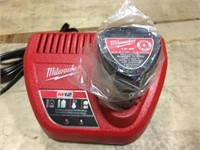 Milwaukee M12 Battery (1.5Ah) & Charger