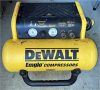 Dewalt D55155 4 Gallon Hand Carry Compressor