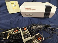 Old NES w/3 controllers W/ Link Game