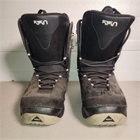 5150 Size 10 Men's Snowboarding Boots
