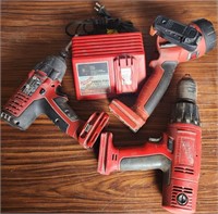 Q - LOT OF POWER TOOLS W/ CHARGER (T37)