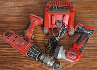 Q - POWER TOOLS & CHARGER (T40)