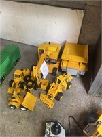 construction vehicles toy lot