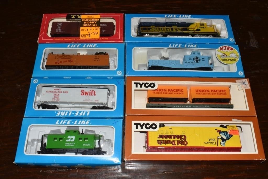 8 Life Like and Tyco HO scale trains with boxes; a