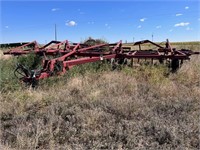 Case IH 5700 Chisel, 31 ft. with Harrows