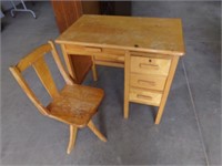 Vintage child desk and chair very sturdy