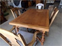 Dinning table and 4 chairs