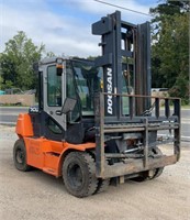 Doosan 13,550lb Diesel Forklift D70S-7