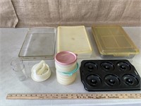 Kitchen, Tupperware, covered baking 9x13 pan