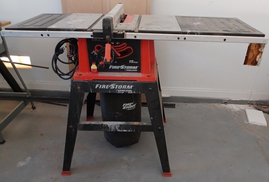 K - BLACK & DECKER FIRE STORM TABLE SAW (G19)