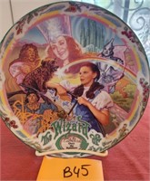 L - WIZARD OF OZ MUSICAL PLATE (B45)