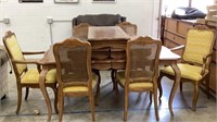 64x44x29" Large Dinning table w 6 Chairs