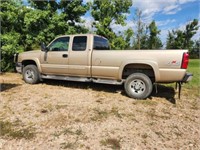 2007 Chevy Silverado 2500 HD 4X4  Extended Cab