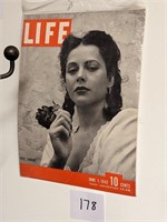 1942 LIFE Magazine