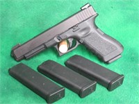 GLOCK 34 9MM WITH 4 MAGAZINES AND UPGRADES CLEAN