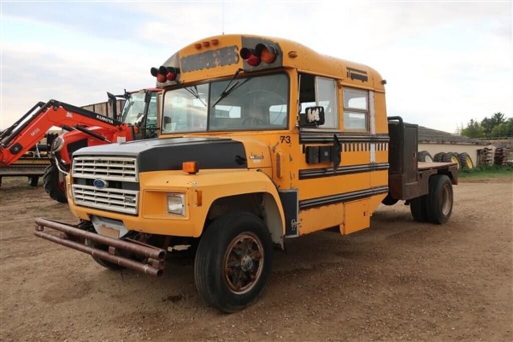 Ford B600 School Bus Service Vehicle (Circa 1990)