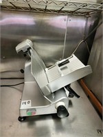 AVANTCO SEMI AUTOMATIC 12" SLICER