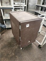CAMBRO ROLLING INSULATED FOOD TRANSPORTER