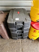 RUBBERMAID INSULATED FOOD TRANSPORTERS