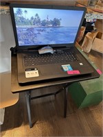 NICE HP LAPTOP COMPUTER W FOLDING TABLE NOTE