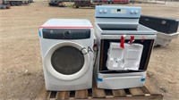 Lot of 2 Household Appliances