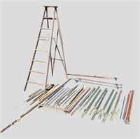 Lot to include 8' wooden step ladder, wooden