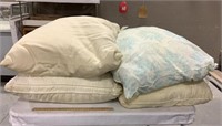 4 pillows